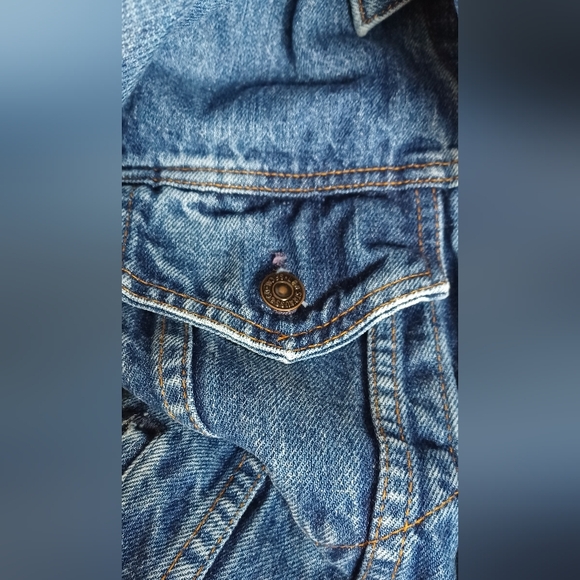 VINTAGE LEVI'S TRUCKER DENIM JACKET SIZE 36 0961-19 MADE IN CANADA - Picture 11 of 16